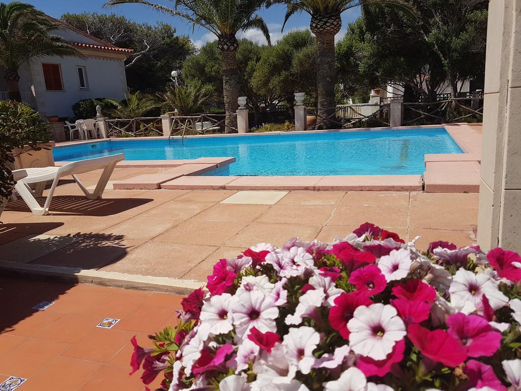 Las Belisas - Apartamentos Arenal d'en Castell Luaran gambar