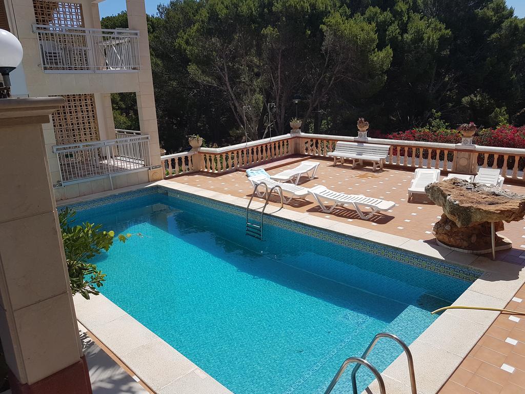 Las Belisas - Apartamentos Arenal d'en Castell Luaran gambar