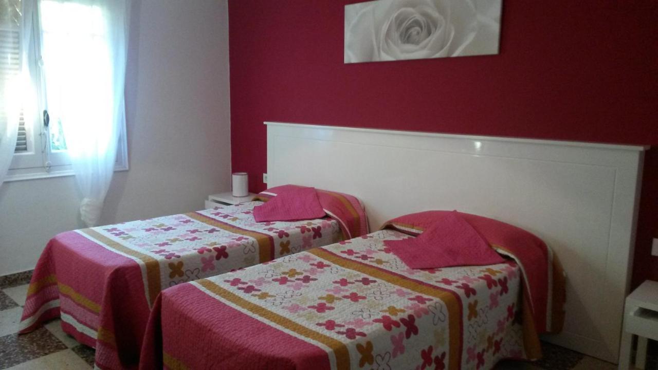 Las Belisas - Apartamentos Arenal d'en Castell Luaran gambar